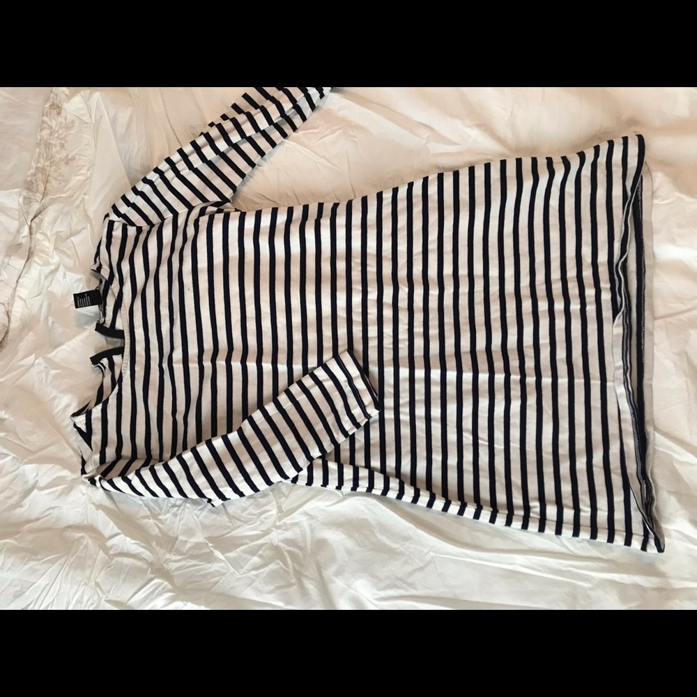 White and navy long sleeve dress